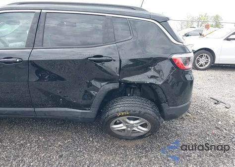 2024 Jeep Compass Latitude 4X4 из США, поврежденный, VIN 3C4NJDBN5RT591025